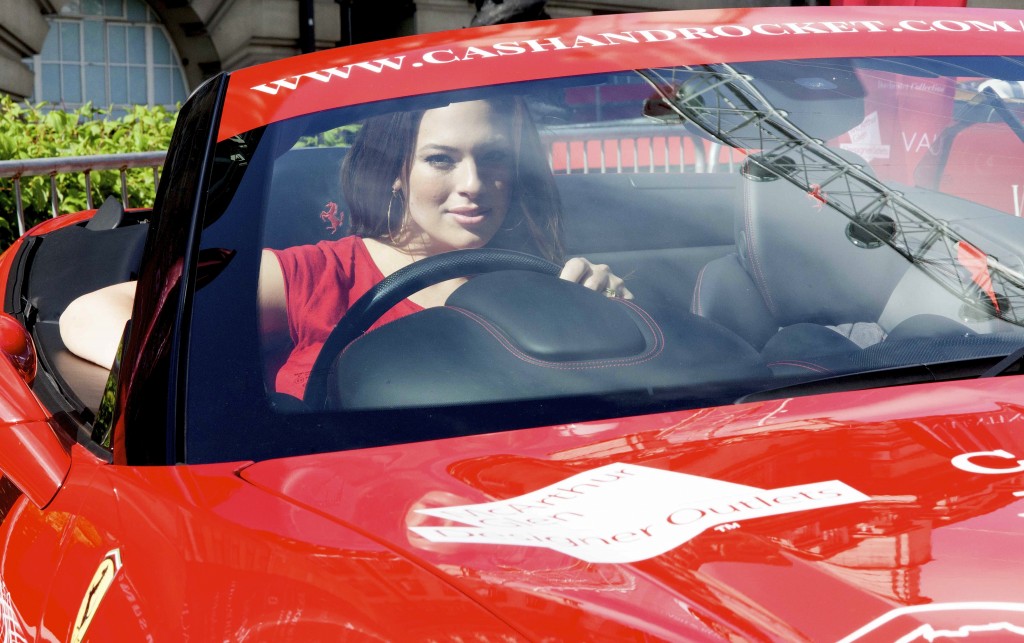 4. Londra Cash and Rocket @ The London Eye_Ashley Graham